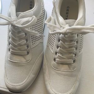 Sneakers with platform